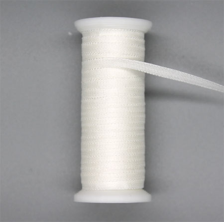 250 - Seidenbändchen 2 mm breit, 10-m-Spule, Farbe: Cremeweiß 250 - Seidenbändchen 2 mm breit, 10-m-Spule, Farbe: Cremeweiß